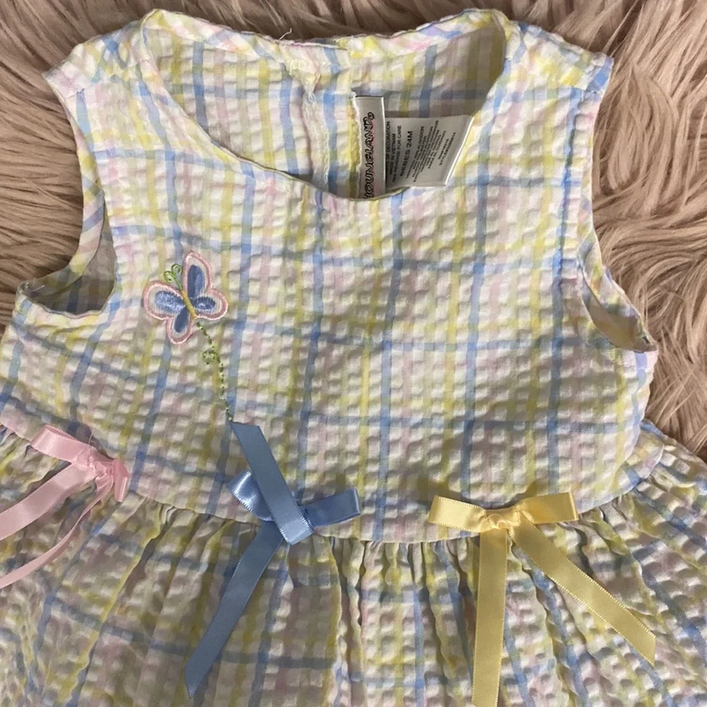 Beautiful Spring/Easter Dress - Picture 2 of 5